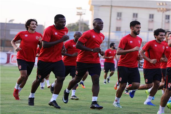 «أليو ديانج» يشارك في المران الجماعي للأهلي