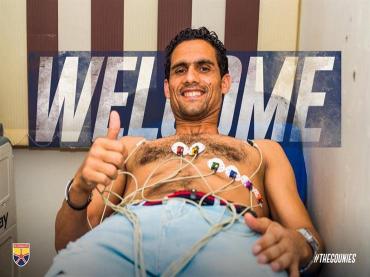 رسميًا.. مدافع الأهلي ينتقل للجونة